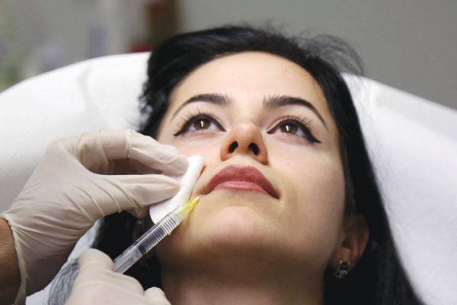 Young Albanians scarred by rogue cosmetic treatments