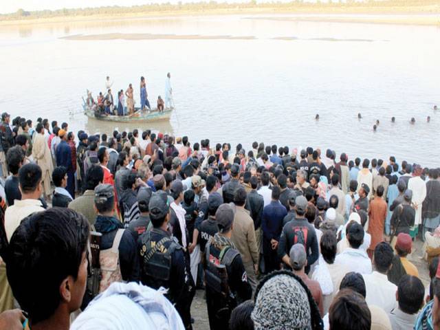 6 die as boat capsizes in River Indus