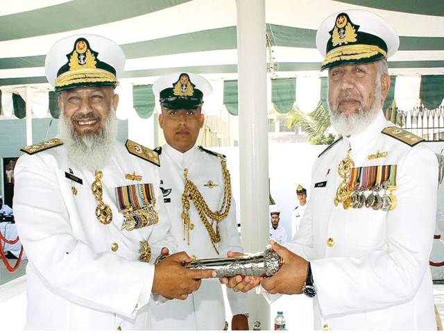 Kaleem Shaukat takes over as commander Pakistan Navy Fleet