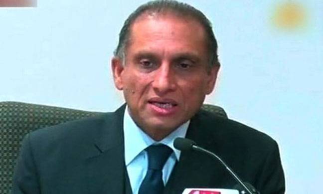 Tug-of-war rocks foreign ministry