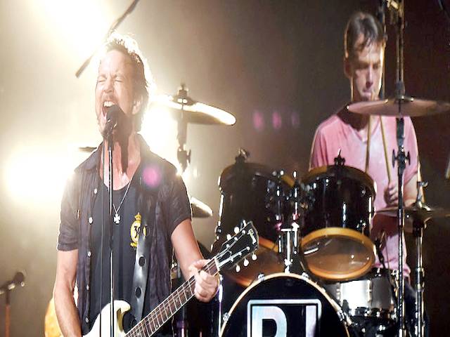 Pearl Jam invites ex-drummers for rock Hall of Fame