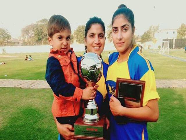 National record-holder athlete Nadia, son die in car accident