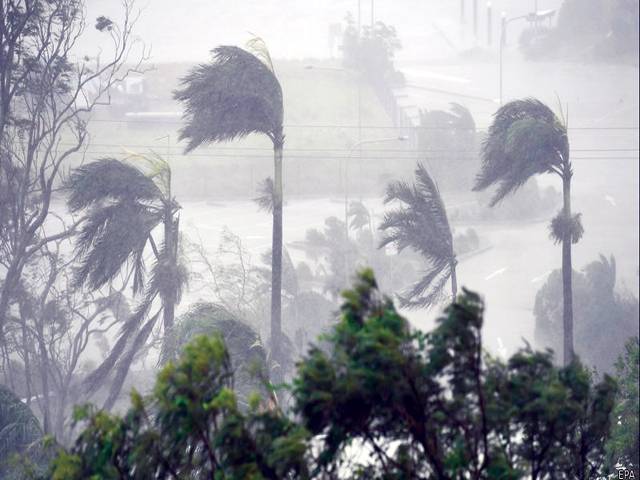 ‘Monster’ cyclone Debbie batters northeast Australia