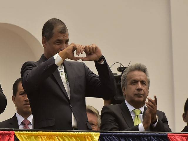 Ecuador's President celebrates in advance with a birthday cake