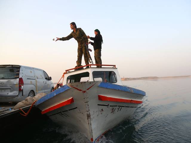 A waterway lifeline for US-backed Syria force fighting IS