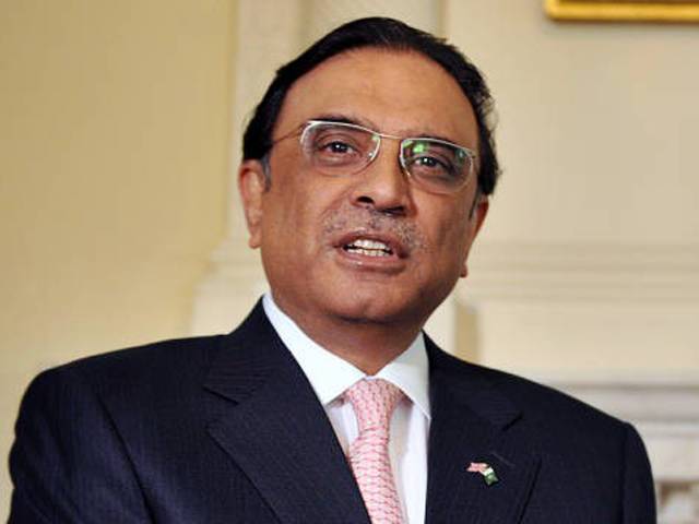 Nawaz left with only option to pack up: Zardari