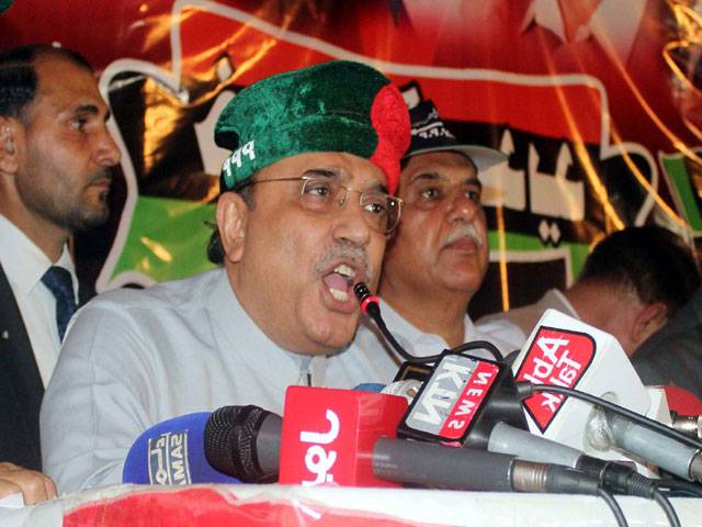 Zardari vows to come out with all guns blazing