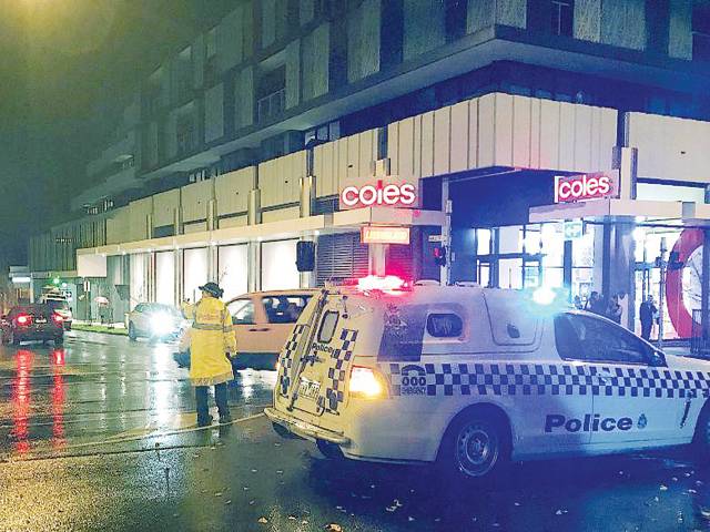 Australia police shoot hostage taker dead