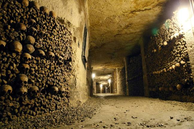 Boy rescued after 3-day ordeal in Paris catacombs