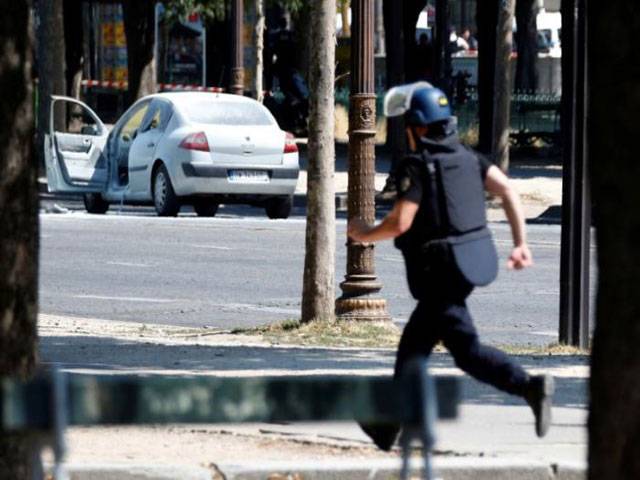 Car ploughs into police van in Paris Champs-Elysees ‘attack’