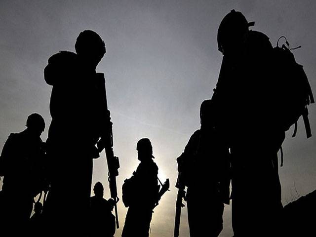 Gunmen kill 8 Afghan guards at US base