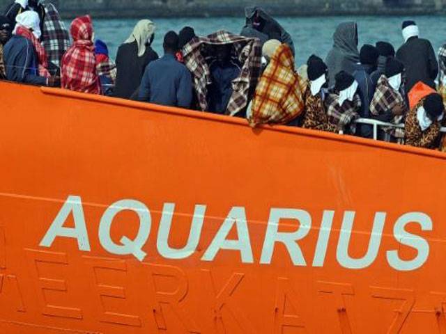 Newborn among migrants reaching Italy after rescue