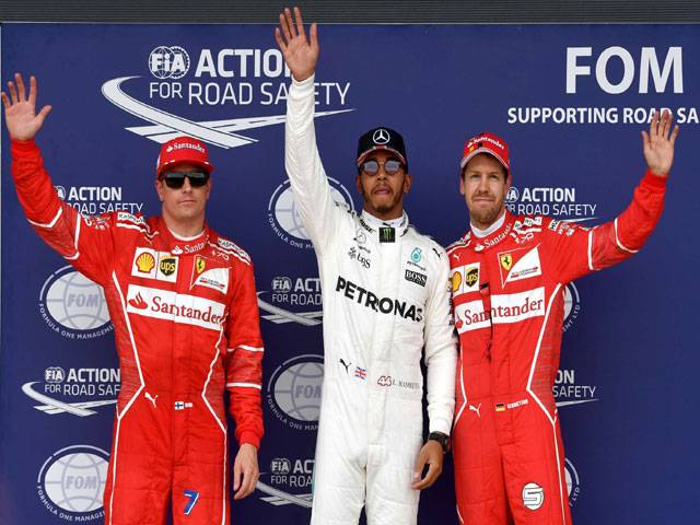 Hamilton motors to record-tying British GP pole 