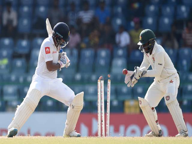 Mendis stays firm in record Sri Lanka chase