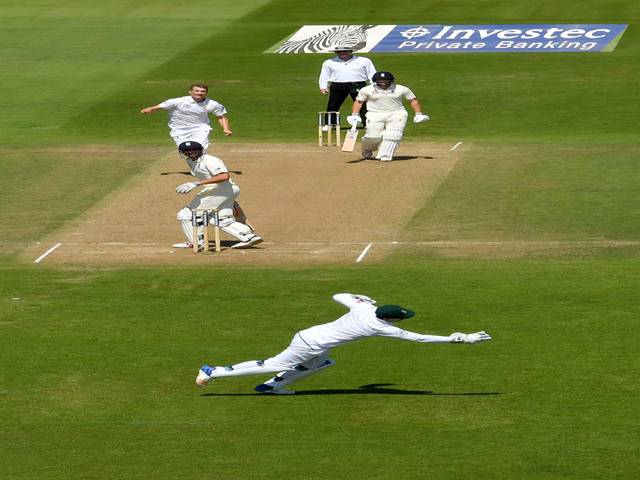 Philander leads South Africa rout of England