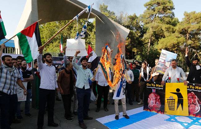 Iranian students stage a protest
