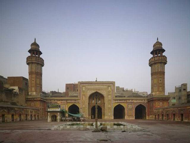 Fidkew visits restored Wazir Khan Mosque