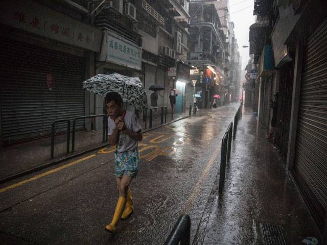 Second storm hits Hong Kong, Macau