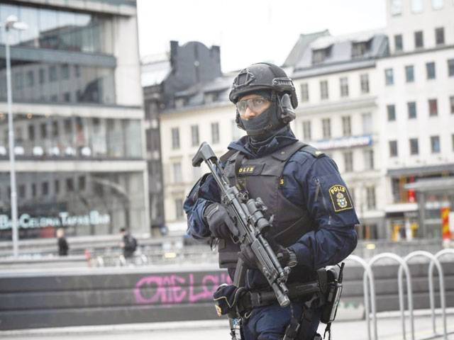 Policeman stabbed in Stockholm, suspect arrested