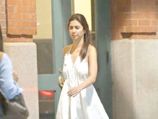 Mahira’s pictures in NY go viral