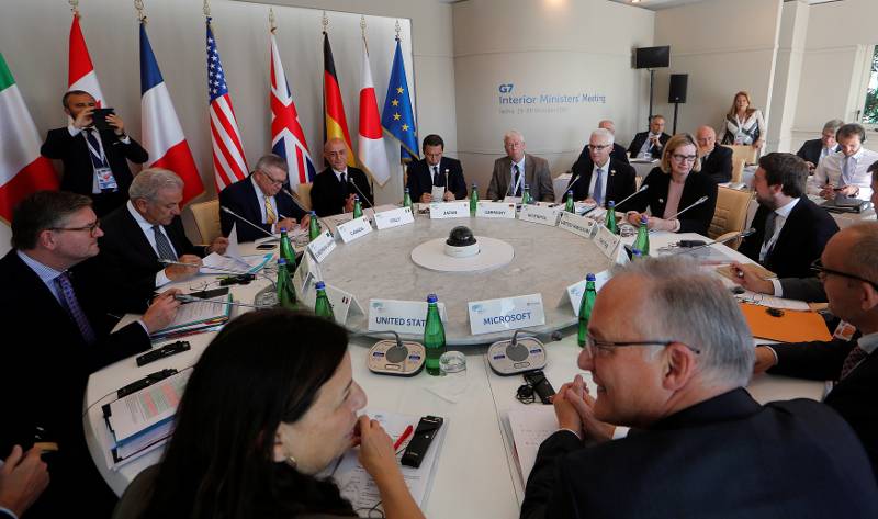 G7, tech giants agree to block extremist content online