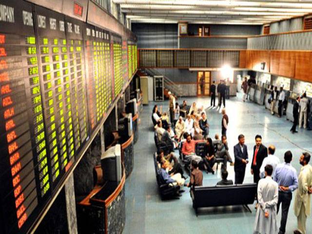 PSX nosedives on rising political noise, foreign outflows