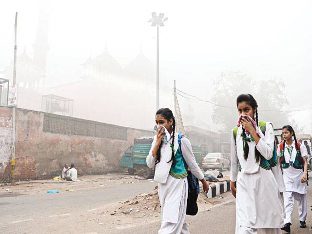 Toxic smog hits Pakistan, India