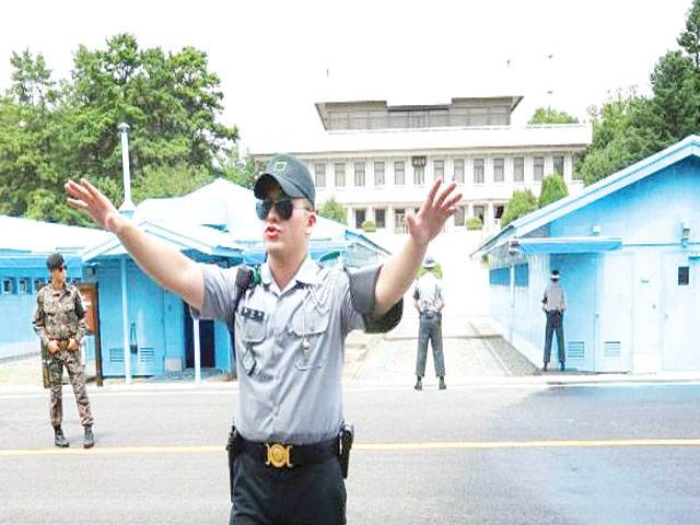 N Korean soldier shot while defecting to South