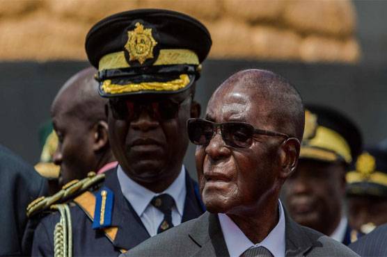 Mugabe under house arrest as military takes control