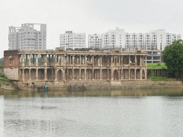 India’s heritage city races to save icons from polluted ruin 