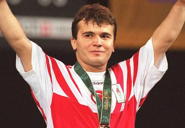 Turkey's weightlifter ‘pocket Hercules’ dies at 50