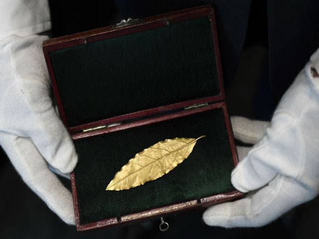 Gold leaf from Napoleon's crown fetches 625,000 euros