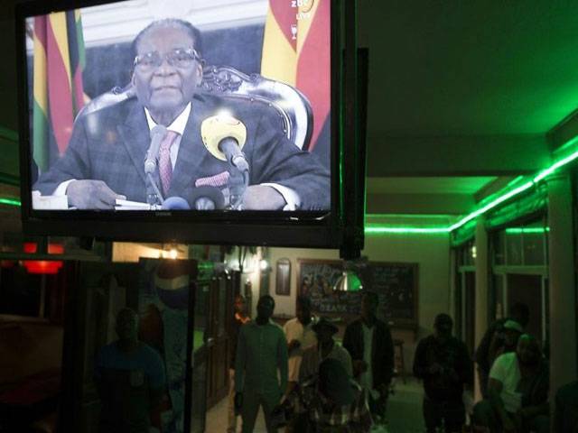 Mugabe to face key impeachment test as Zimbabwe crisis deepens