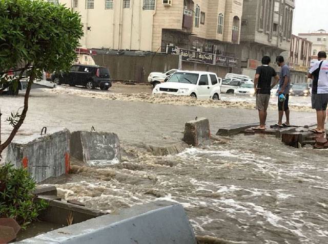 Floods paralyse Saudi city of Jeddah