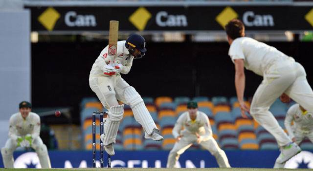 Smith's ton as England crack in Ashes battle