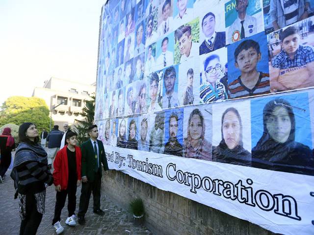 Tributes paid to APS martyrs