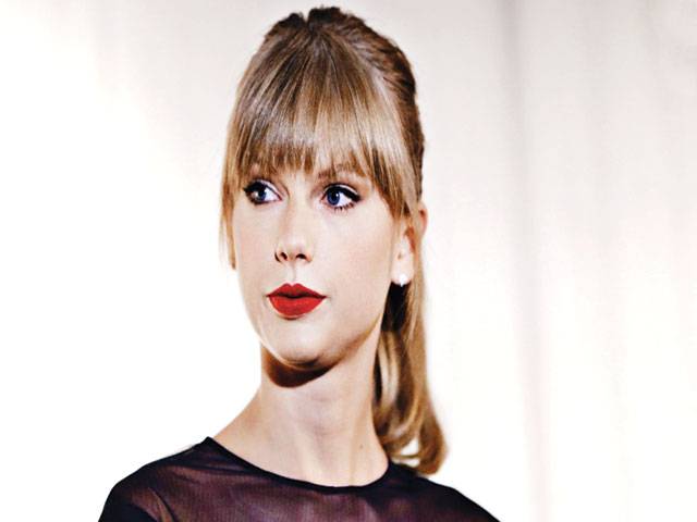 Taylor Swift wants lawsuit dismissed