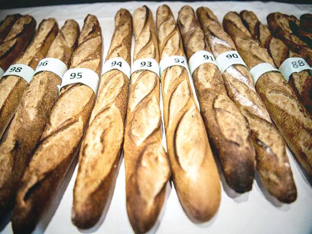 Macron demands UN protection for baguette 