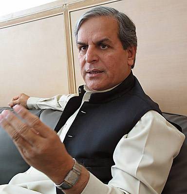 ISPR should not deliver speeches: Hashmi