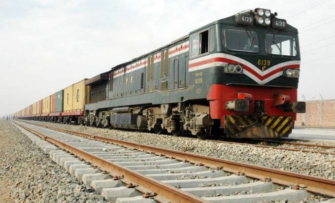 Pakistan Railways cuts long-distance fares by 10pc