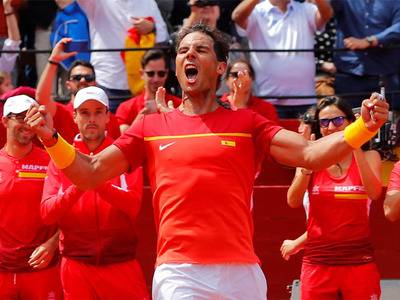 Nadal crushes Zverev as Spain reach Davis Cup semifinals