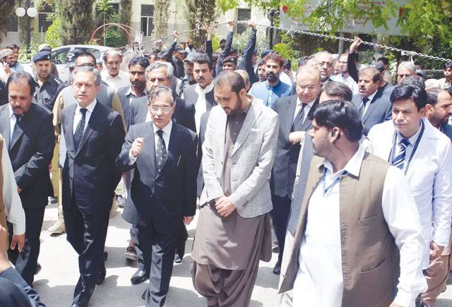  CJP summons ex-CMs to know what they did for province 