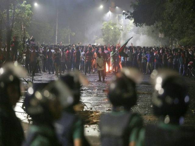Thousands rally in Bangladesh after 100 injured in student protest