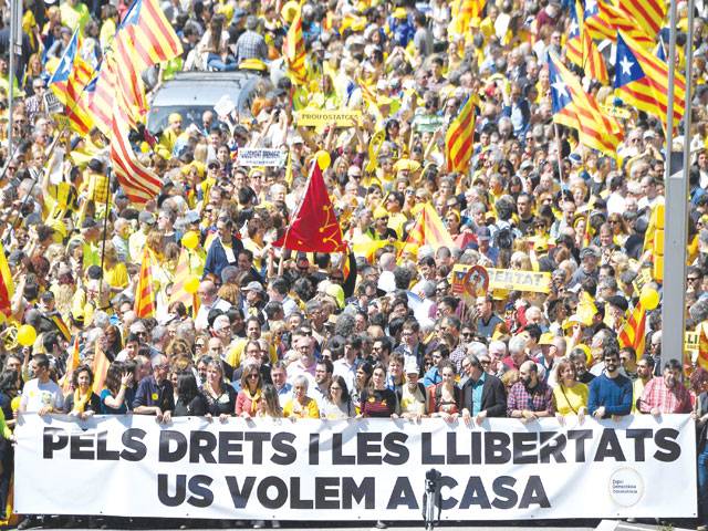 Massive march in Spain against jailing of leaders