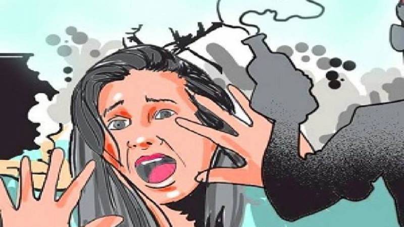 3 Gujrat varsity students hurt in acid attack