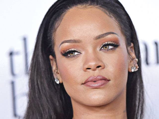 Rihanna rumoured to working on a double album
