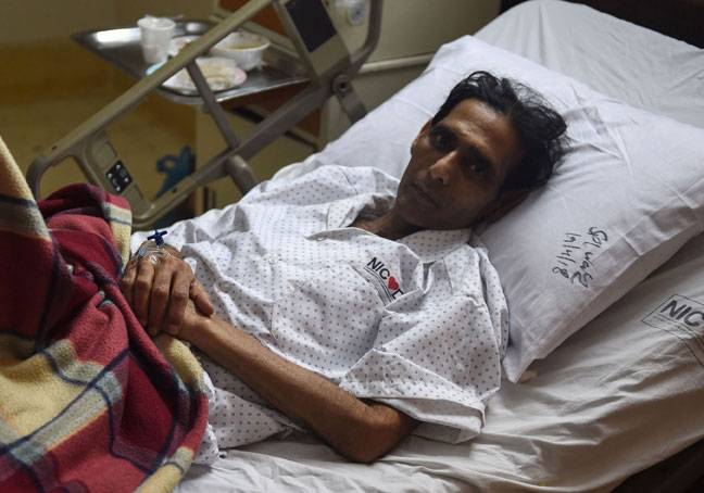 Indian hospital offers free heart transplant to Pakistan's hockey legend