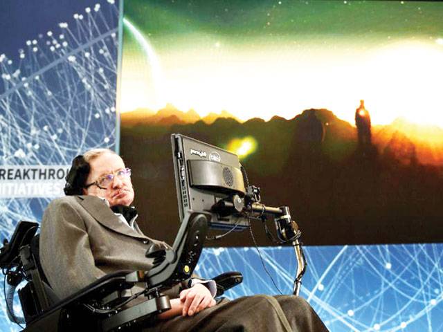 Time travellers welcome at Hawking’s memorial service