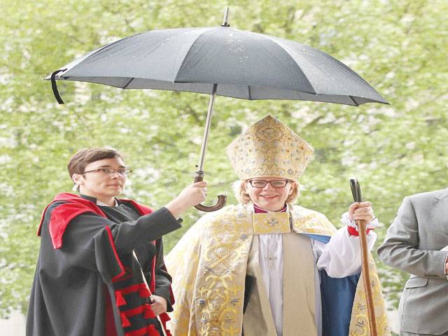 First female Bishop of London installed