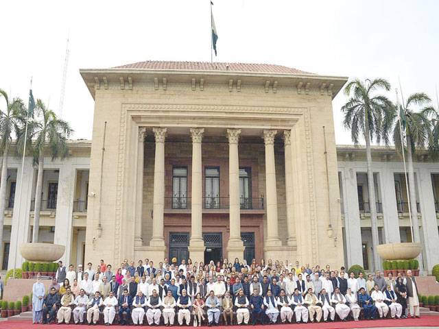  Punjab Assembly ends up in rumpus